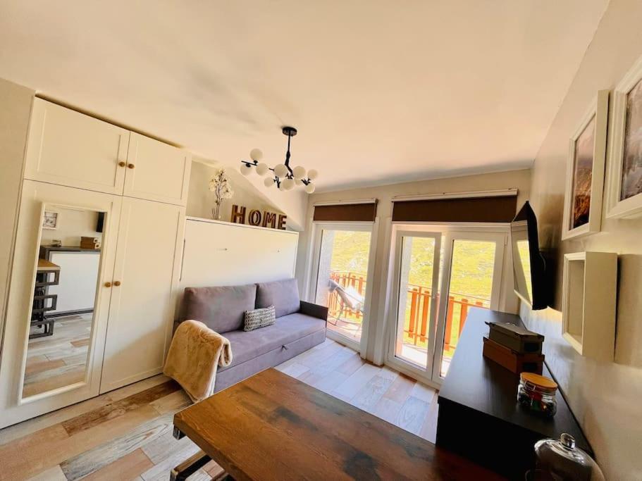 Estudio Pas De La Casa Pie De Pista-Vistas-Wiffi-Netfli Hut 7353 外观 照片